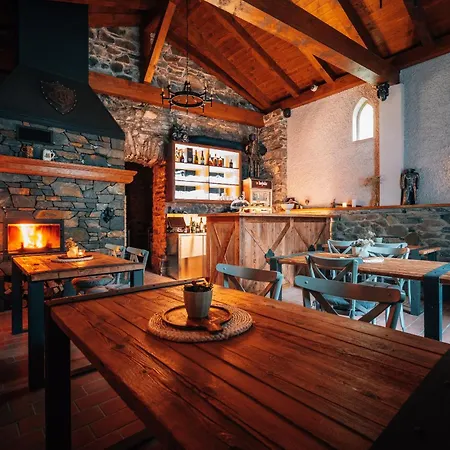 Hrad Kunzov Glamping & & Restaurant * Přerov
