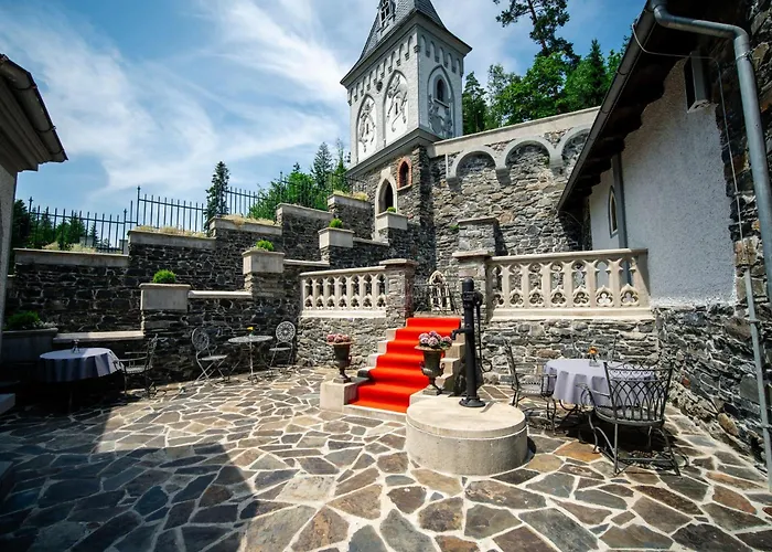 Hrad Kunzov Glamping & & Restaurant Přerov